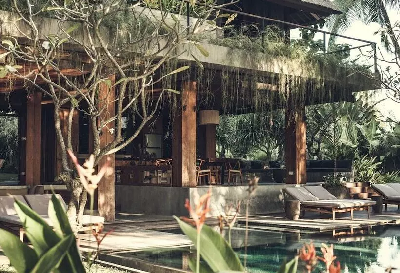 Курорт Reddoor Bali