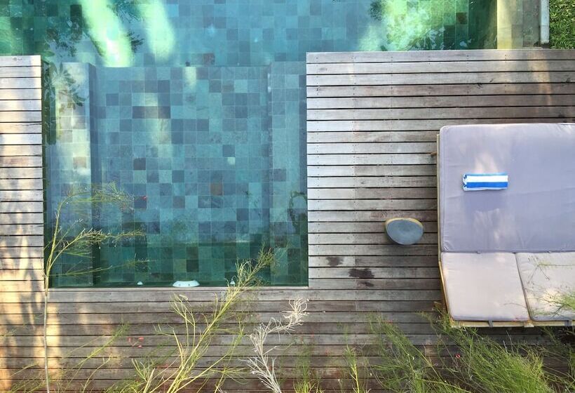 リゾートホテル Reddoor Bali