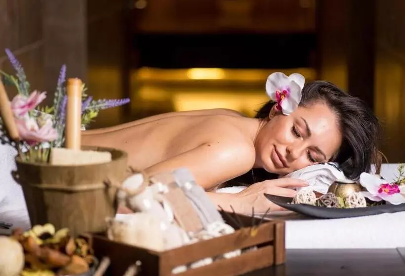 Sky Blue Hotel & Spa