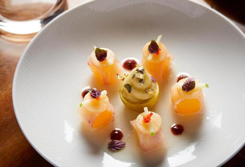 The Godfrey Hotel Boston