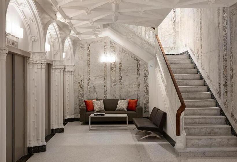 The Godfrey Hotel Boston