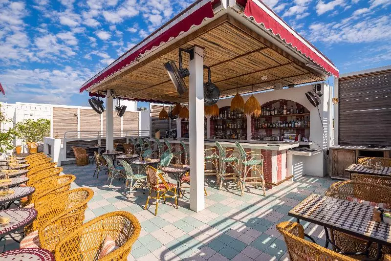 هتل Esmé Miami Beach