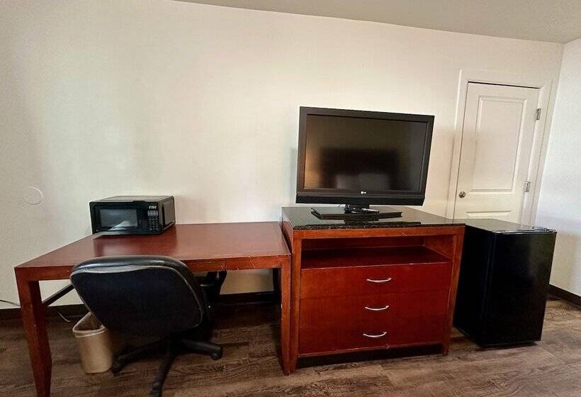 汽车旅馆  Desert Sands Inn & Suites