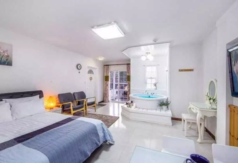 Seonjaedo Secret Spa Pension