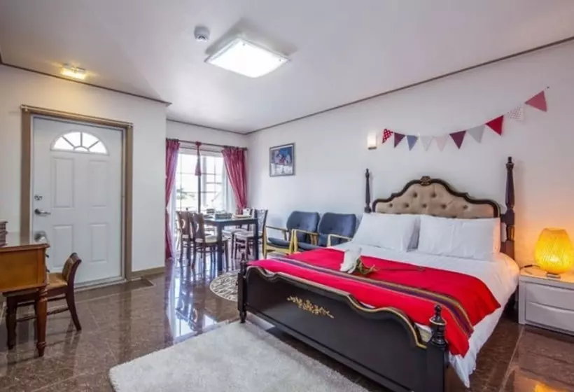 Seonjaedo Secret Spa Pension