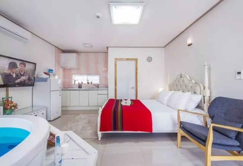 Seonjaedo Secret Spa Pension