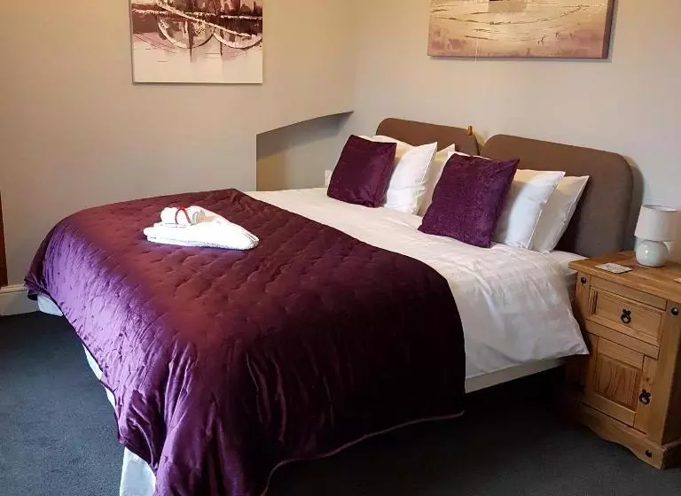 تختخواب و صبحانه Bronwye Guest House