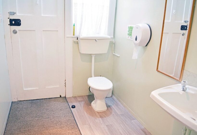 Braemar House B&b And Yha Hostel