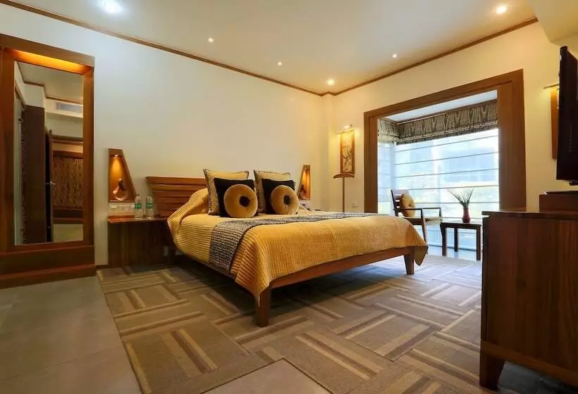 Отель Brys Caves