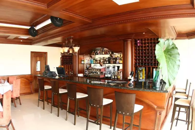 هتل Century Plaza