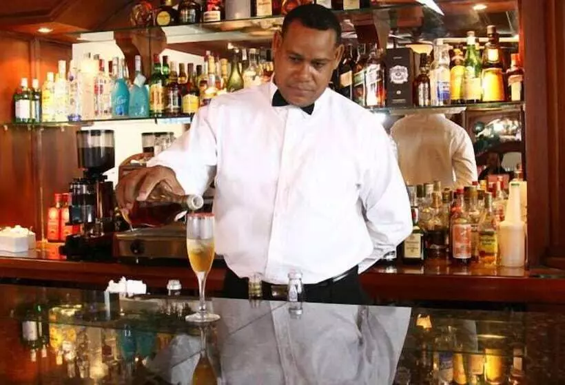 هتل Century Plaza