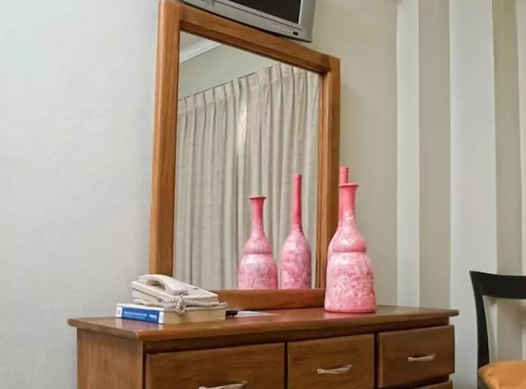 هتل Century Plaza