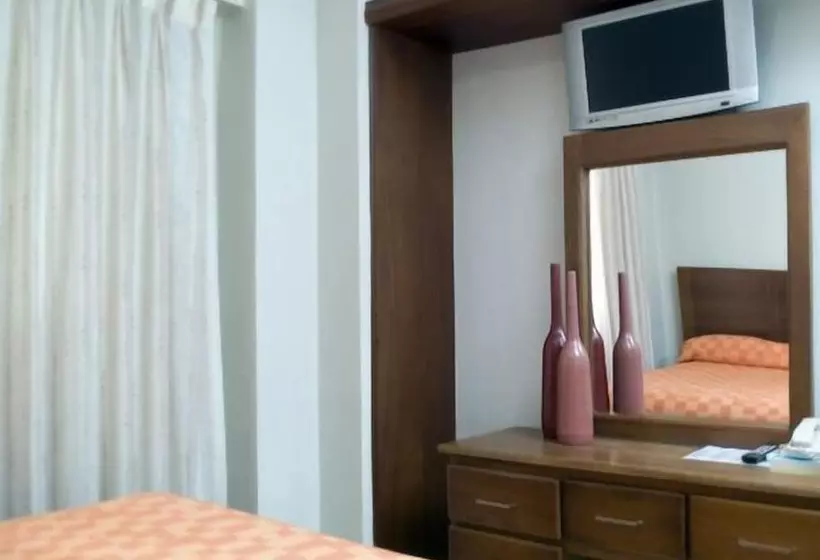 هتل Century Plaza