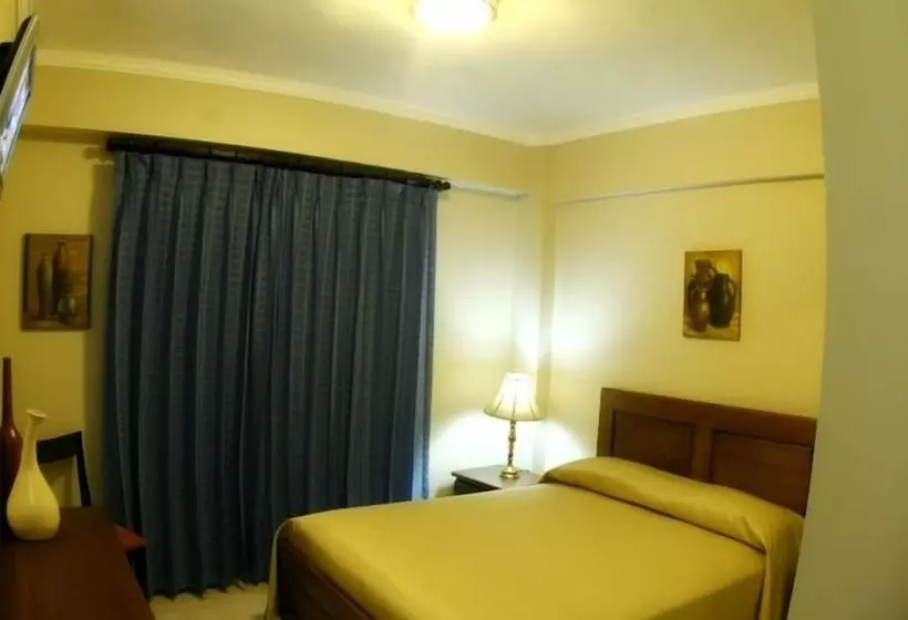 هتل Century Plaza