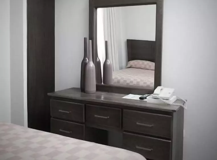 هتل Century Plaza