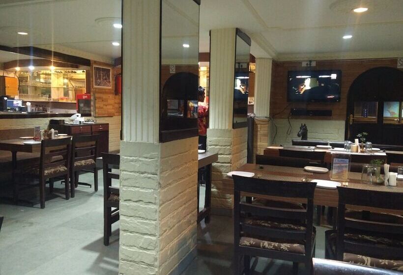 בית מלון כפרי Chandrageet