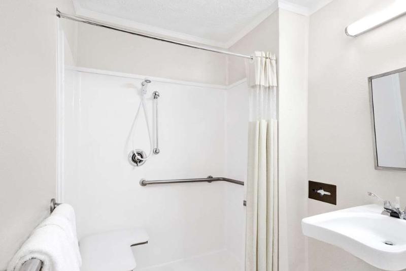 ホテル Days Inn and Suites Sugar Land Stafford