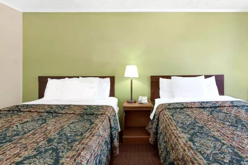 ホテル Days Inn and Suites Sugar Land Stafford