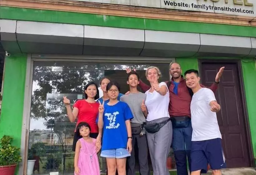 هتل Family Transit