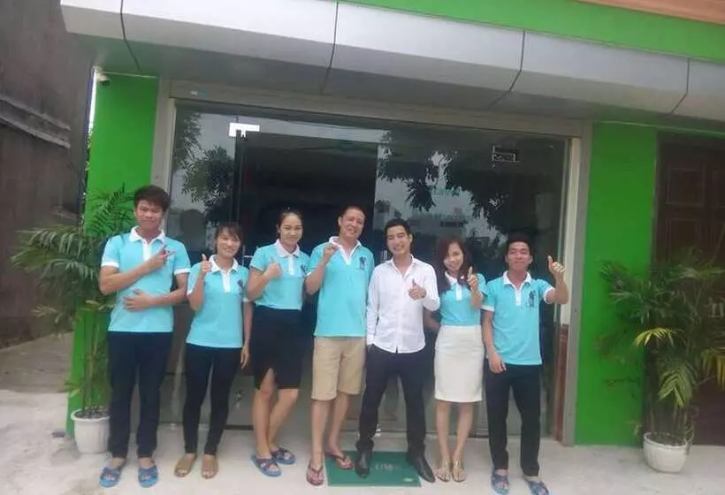 هتل Family Transit