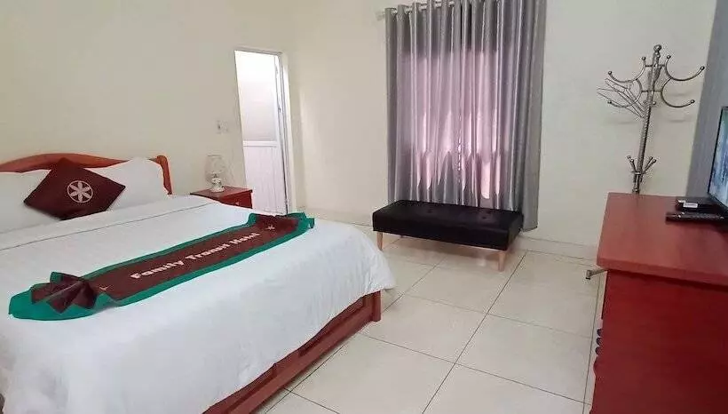 هتل Family Transit