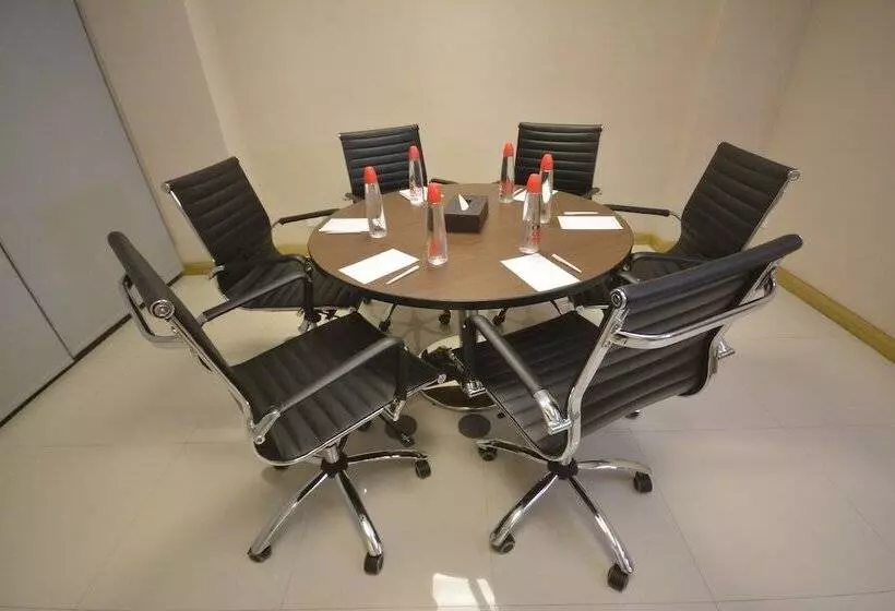 Hotel Jinjiang Inn   Ortigas