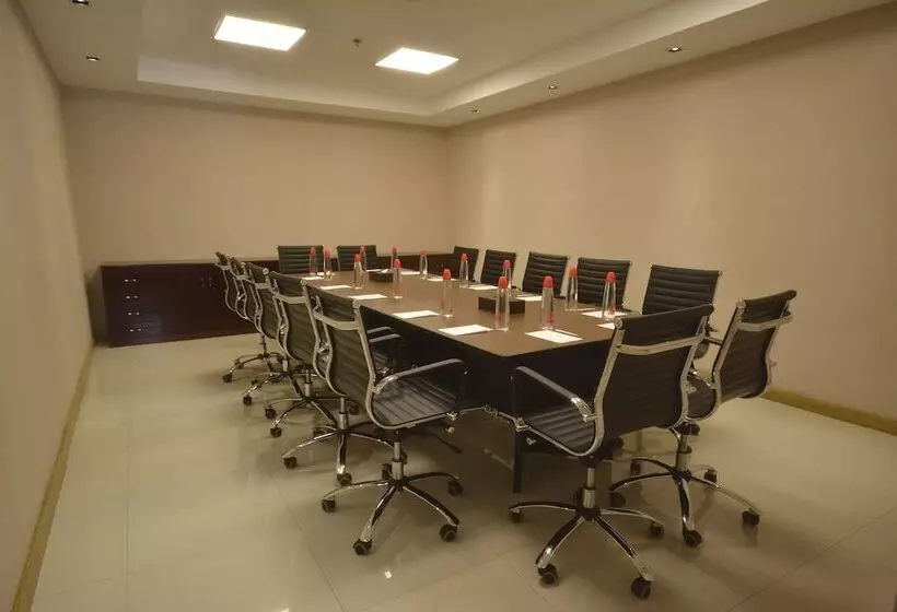 Hotel Jinjiang Inn   Ortigas