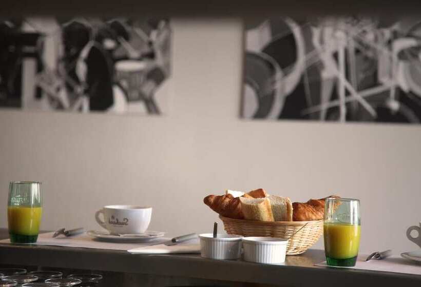 فندق Le Rochegude