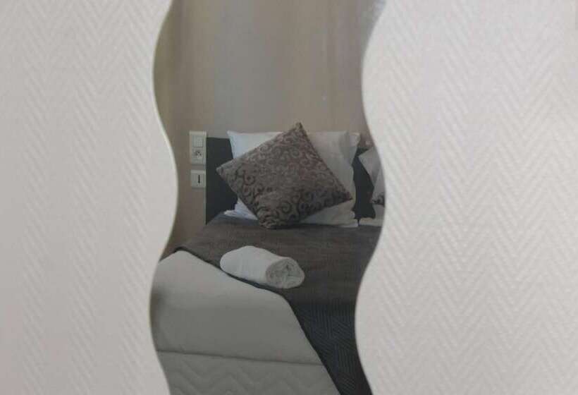 فندق Le Rochegude