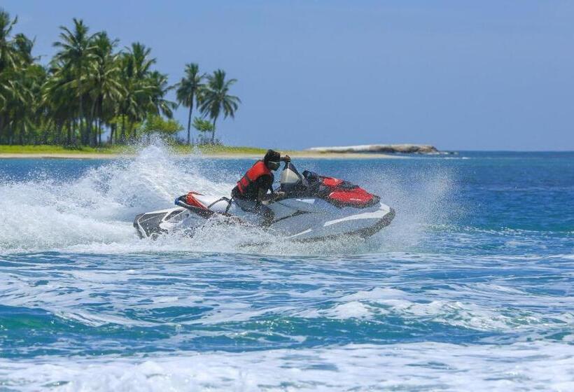 ホテル Marina Beach Passikudah