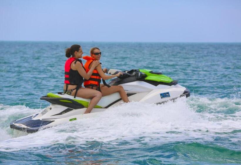 ホテル Marina Beach Passikudah