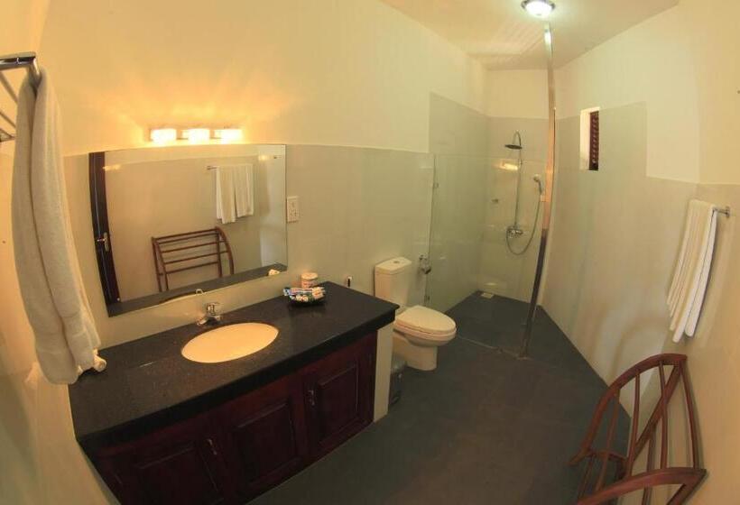 ホテル Marina Beach Passikudah