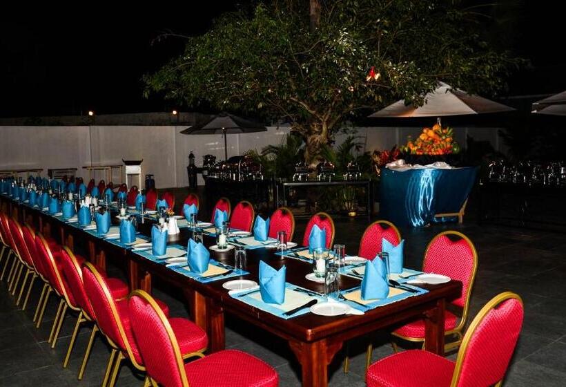 ホテル Marina Beach Passikudah