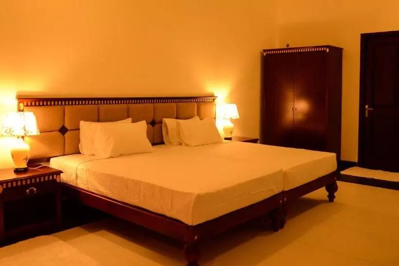 호텔 Marina Beach Passikudah