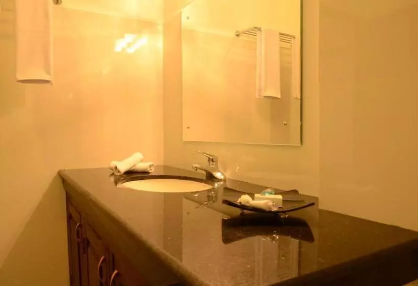 호텔 Marina Beach Passikudah