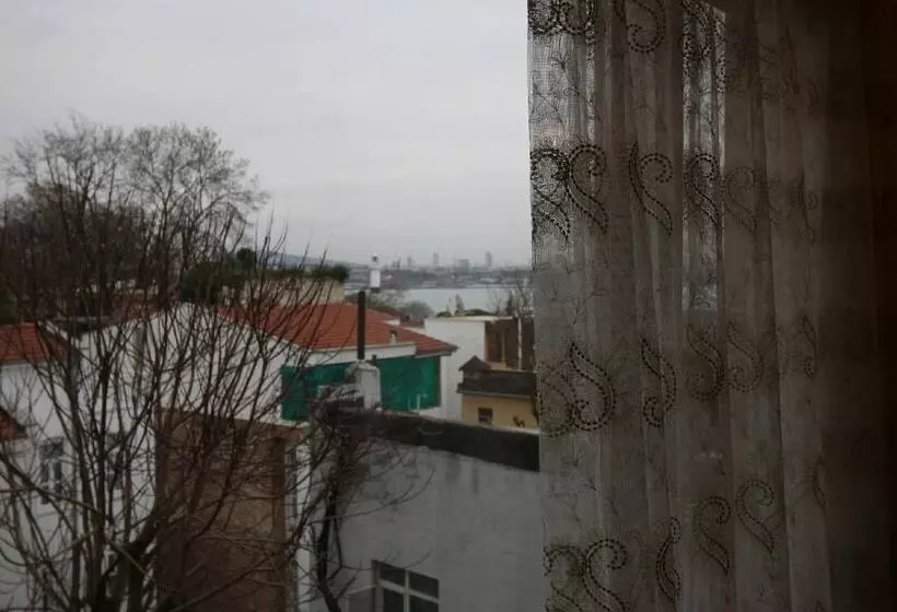 هتل Peninsula