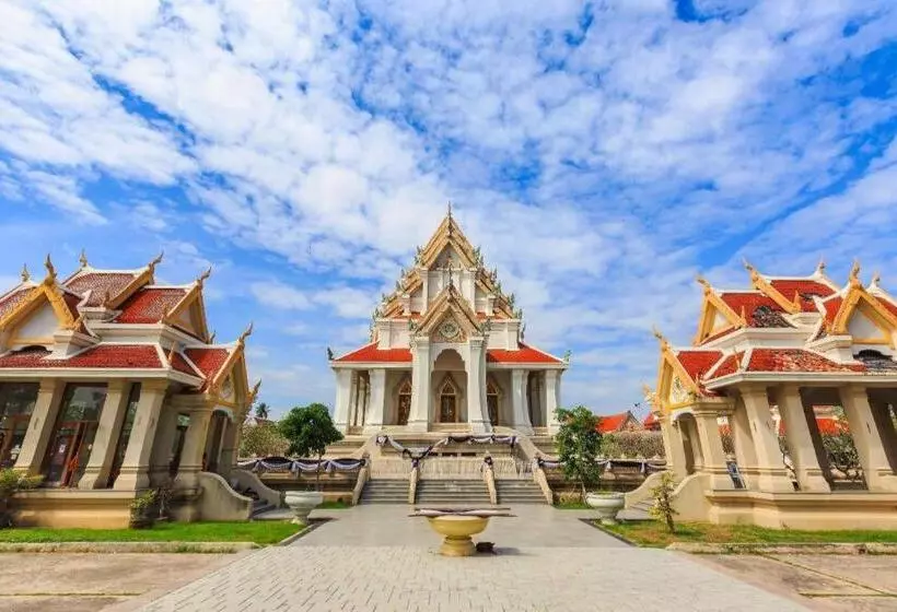 هتل Prachuap Grand