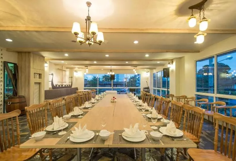 هتل Prachuap Grand