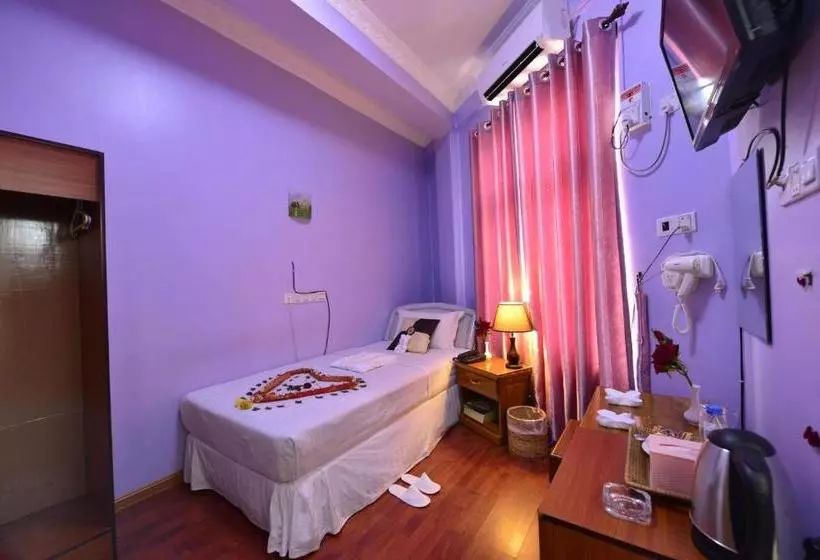 هتل Royal Naung Yoe