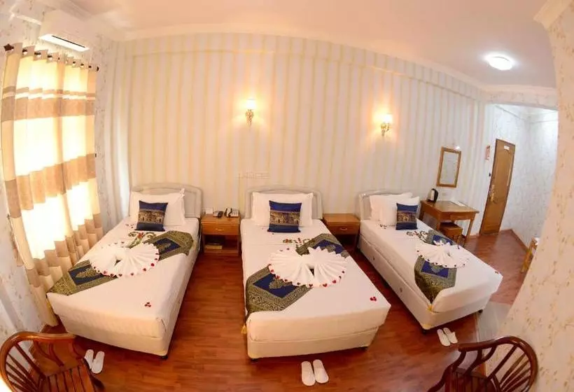 هتل Royal Naung Yoe