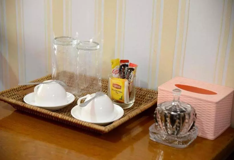 هتل Royal Naung Yoe