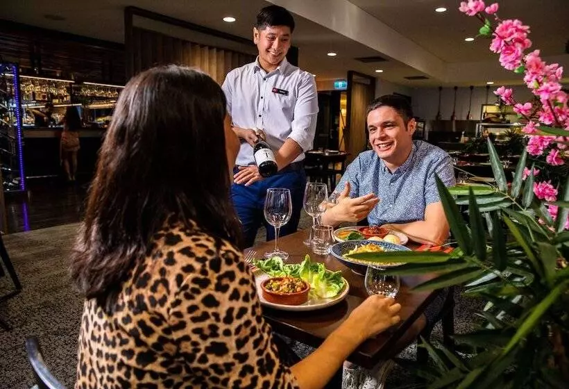 Отель Rydges Palmerston  Darwin