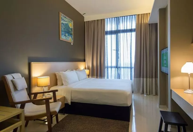 Hotel The Pines Melaka