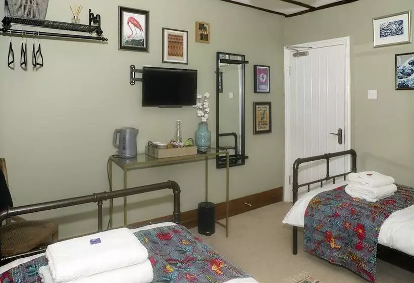 펜션 Woodleys Farmhouse