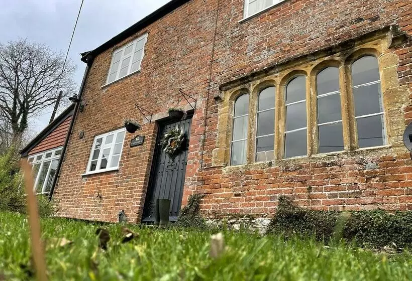 Beautiful 2bed Cottage In Knowle St Giles Nr Chard