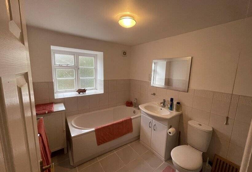 Beautiful 2bed Cottage In Knowle St Giles Nr Chard