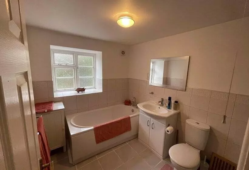 Beautiful 2bed Cottage In Knowle St Giles Nr Chard