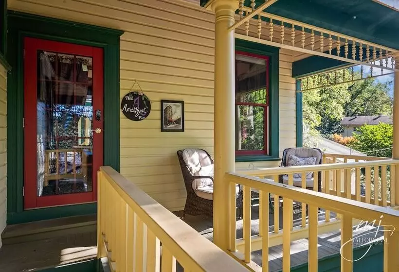 The 1883 Peabody House Bed & Breakfast