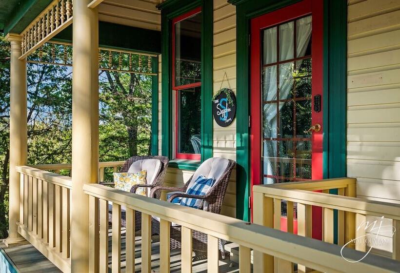 The 1883 Peabody House Bed & Breakfast