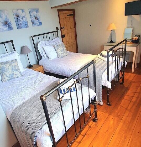 ベッドアンドブレックファースト Well Cottage Country Accommodation